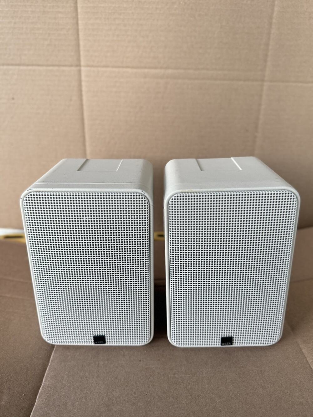 ADS a/d/s/ L310AW Indoor / Outdoor Speaker Pair White HTF